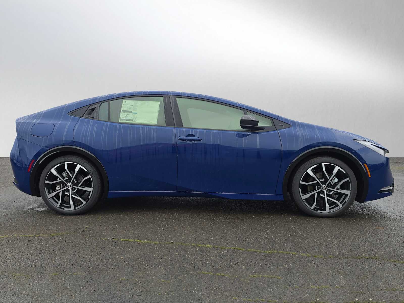 2025 Toyota Prius Plug-In Hybrid XSE