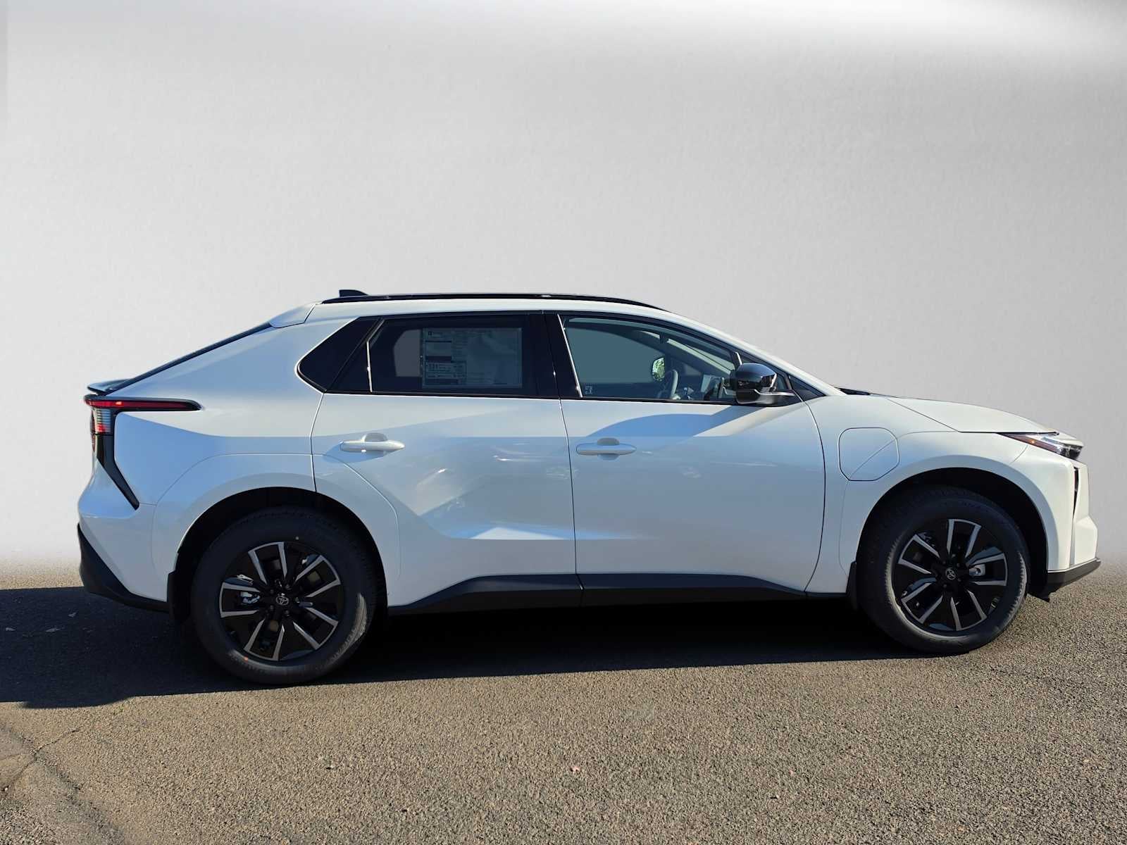 2027 Toyota bZ XLE Plus
