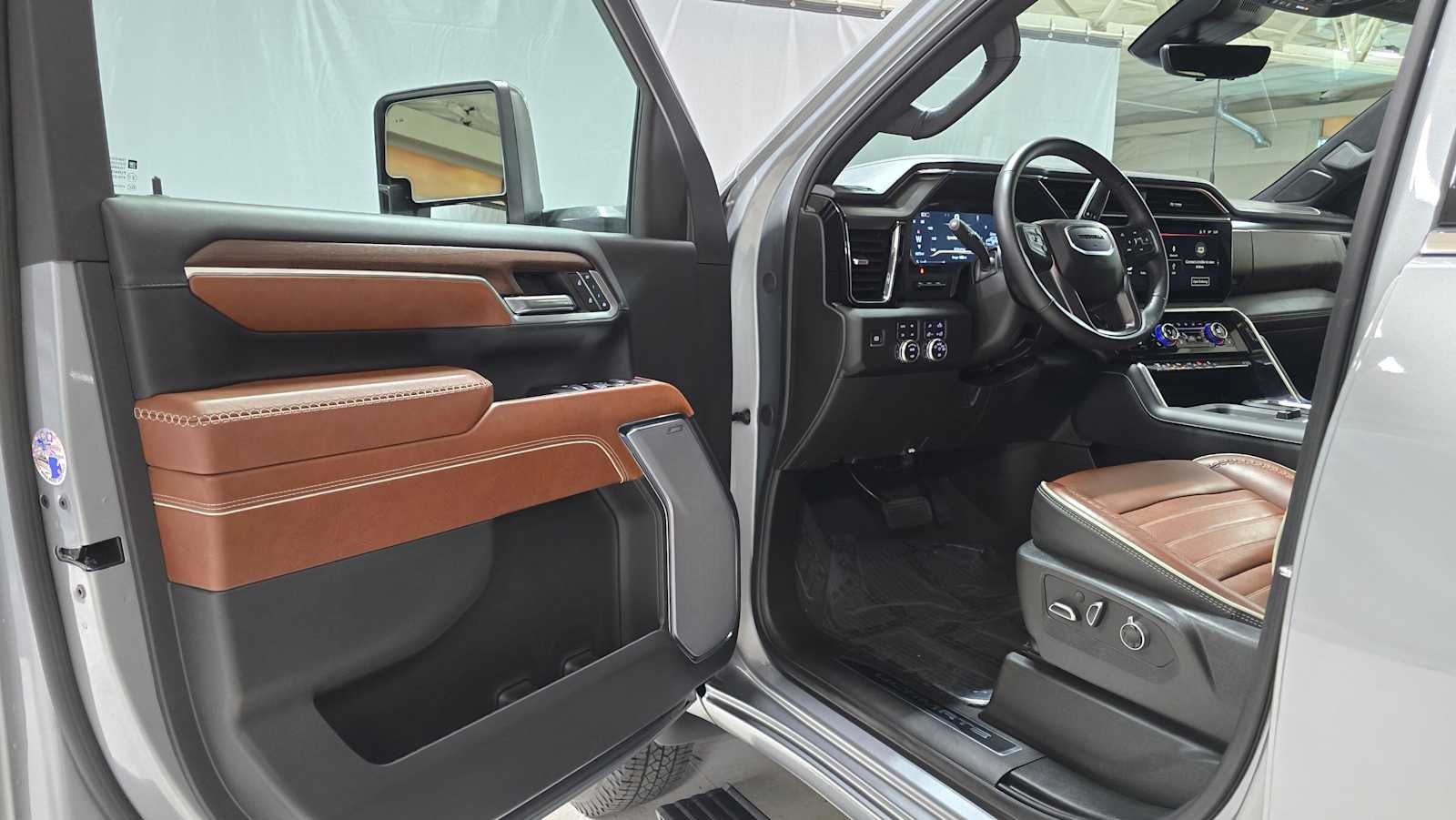 2024 GMC Sierra 3500HD Denali Ultimate