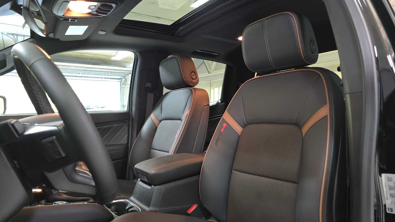 2024 GMC Canyon 4WD AT4