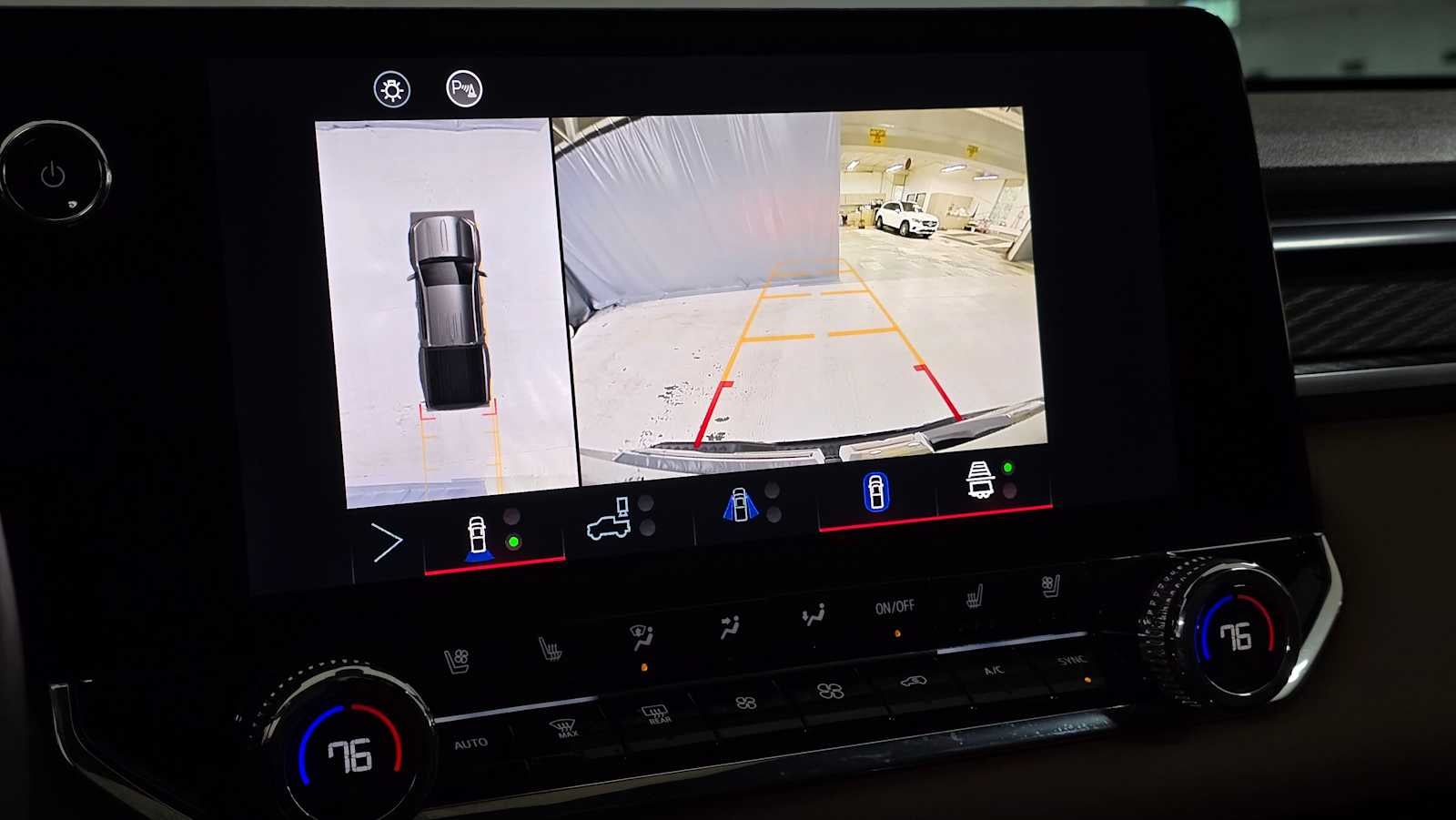 2024 GMC Canyon 4WD AT4