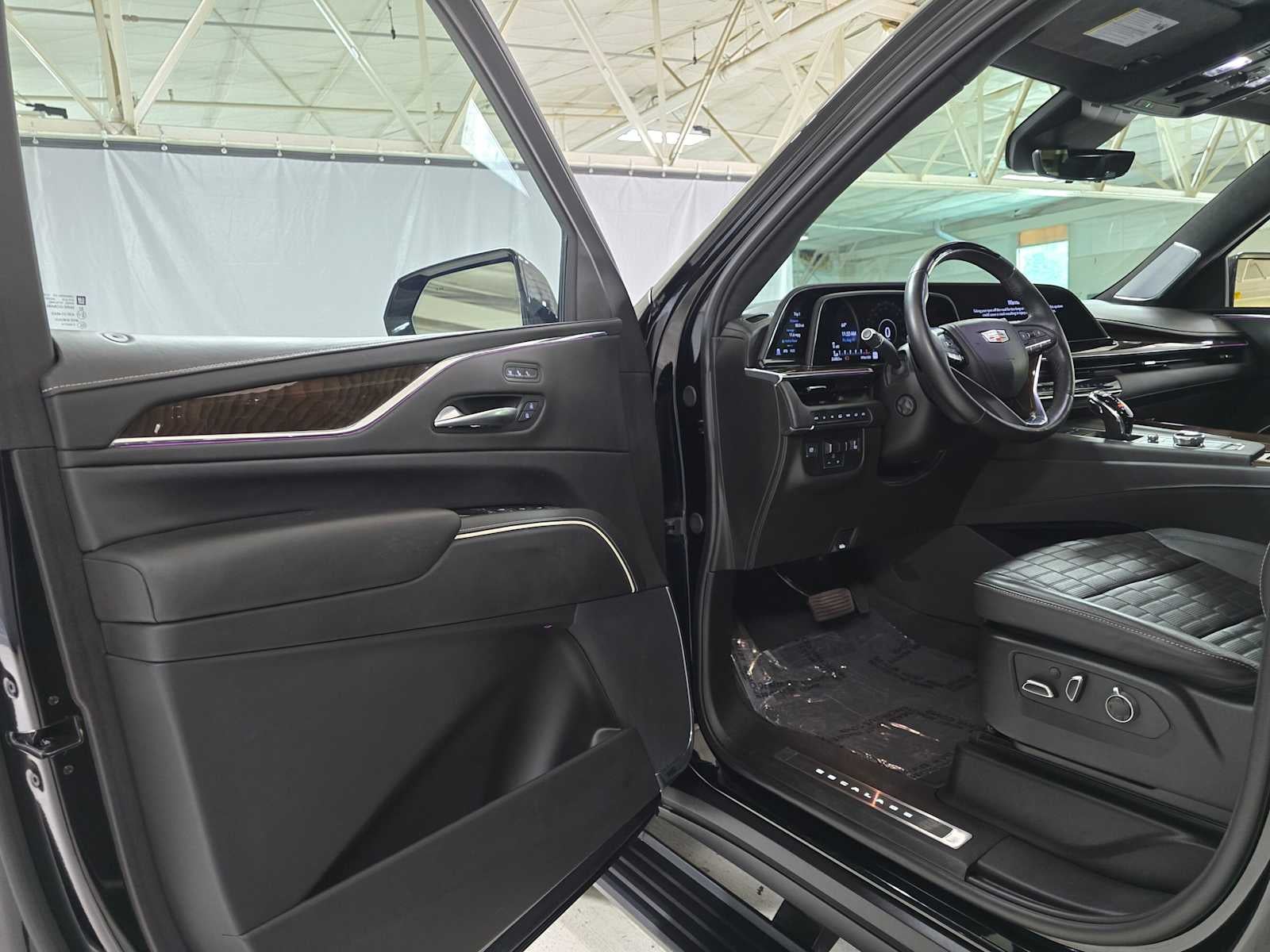 2024 Cadillac Escalade ESV 4WD Premium Luxury Platinum