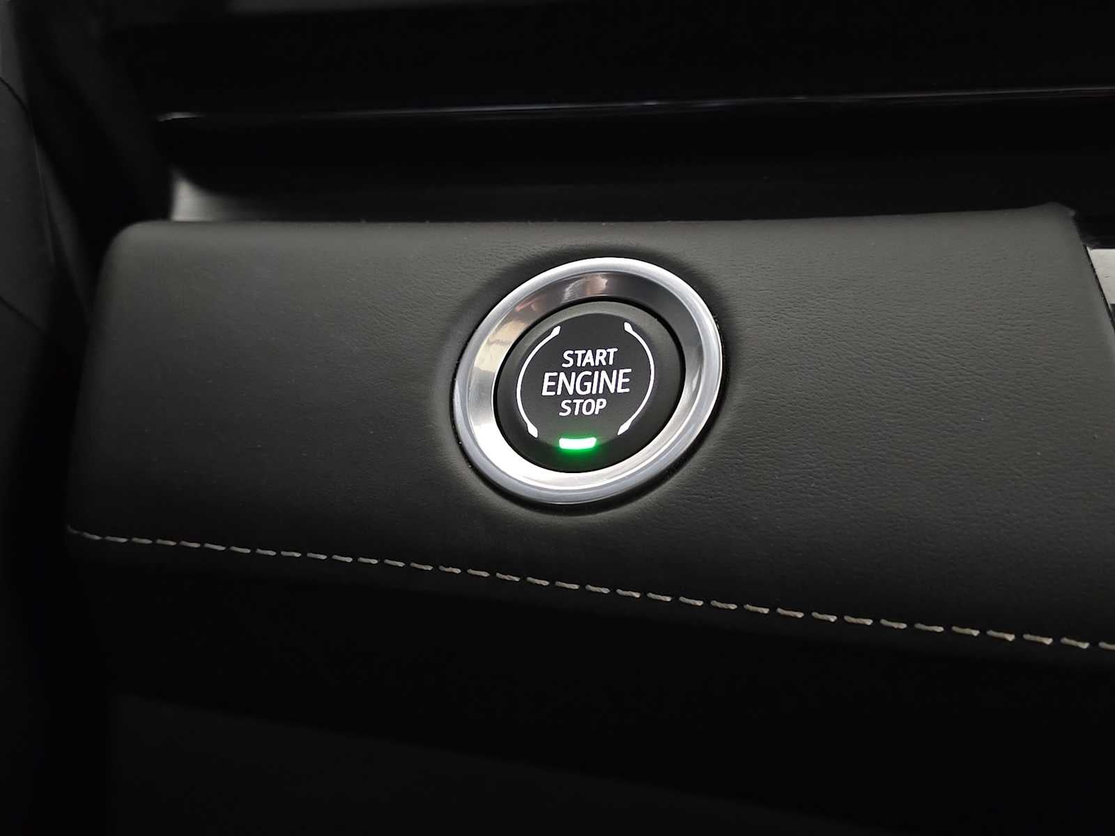 2024 Cadillac Escalade ESV 4WD Premium Luxury Platinum