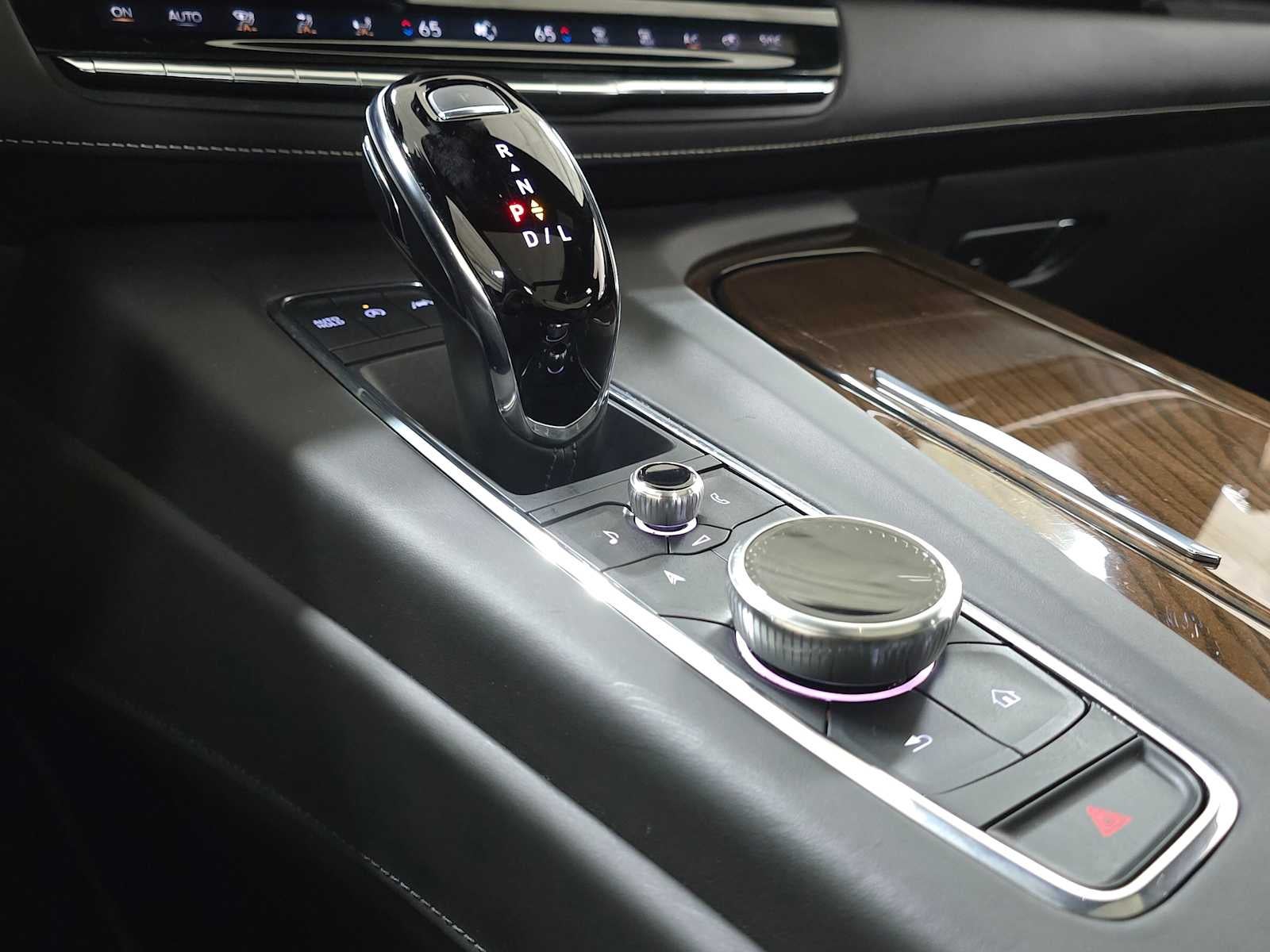 2024 Cadillac Escalade ESV 4WD Premium Luxury Platinum