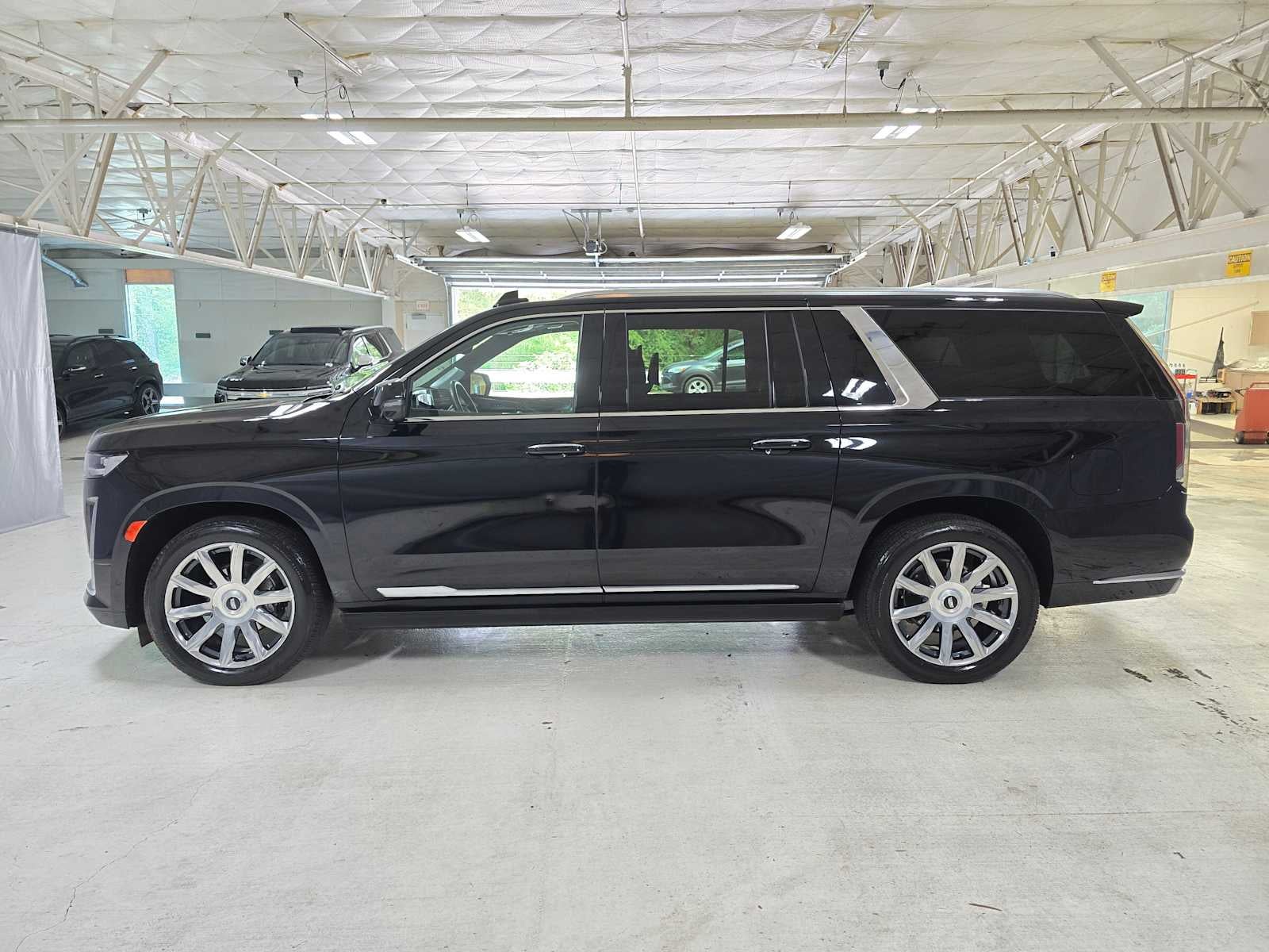 2024 Cadillac Escalade ESV 4WD Premium Luxury Platinum