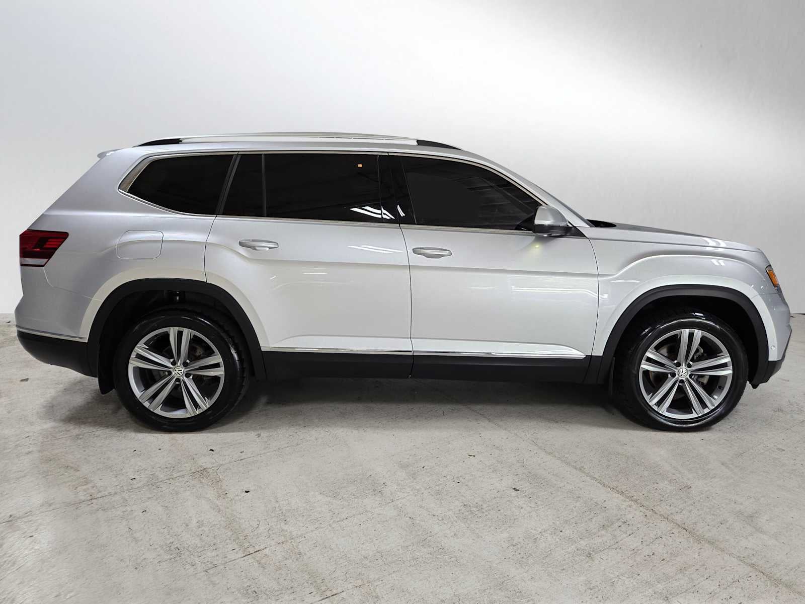 2018 Volkswagen Atlas 3.6L V6 SEL Premium