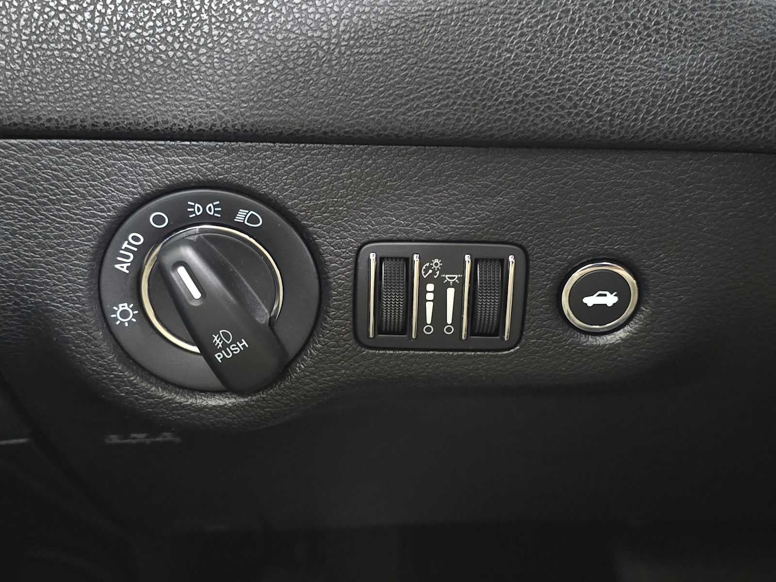 2023 Chrysler 300 300S