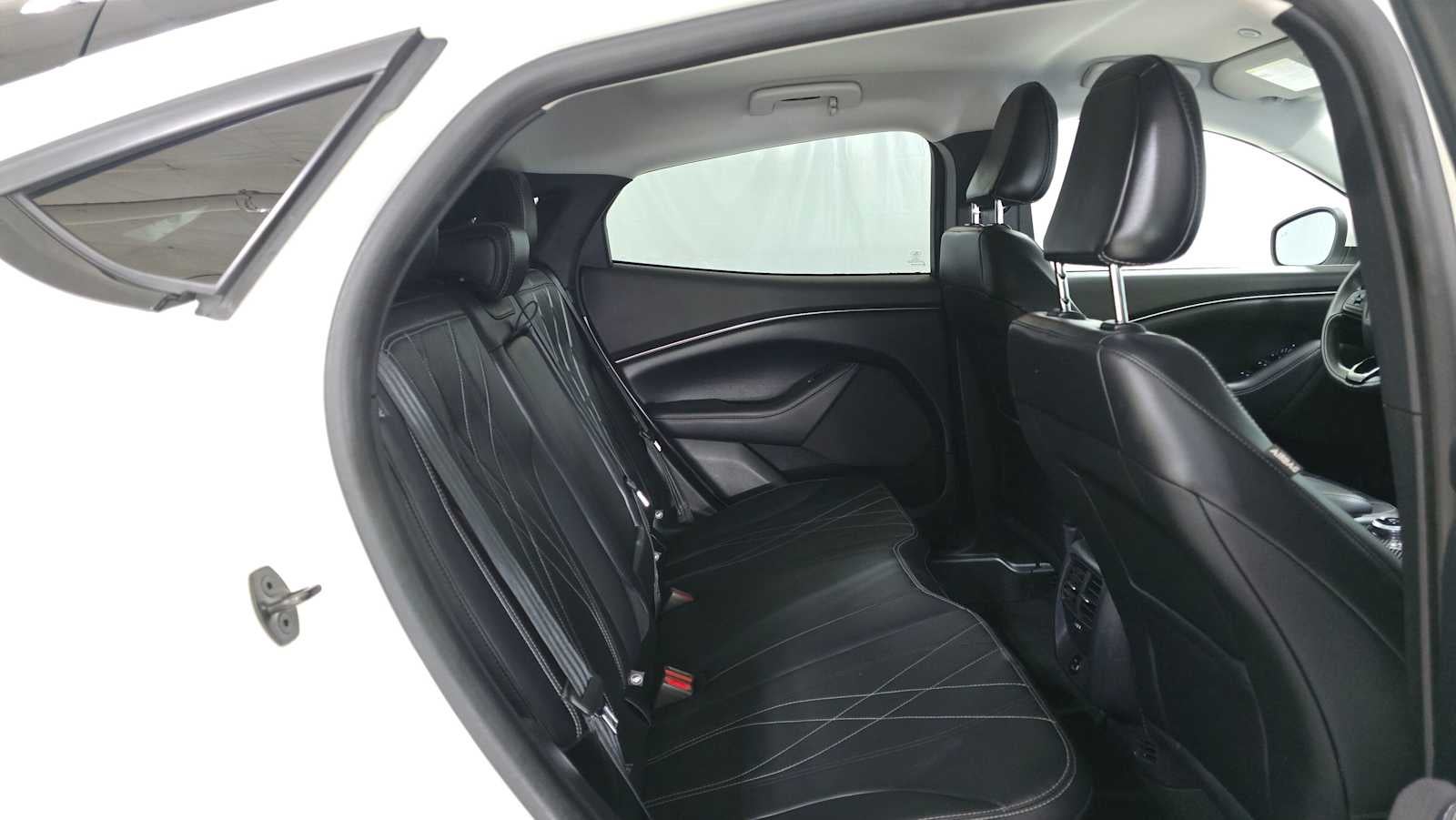 2022 Ford Mustang Mach-E Select