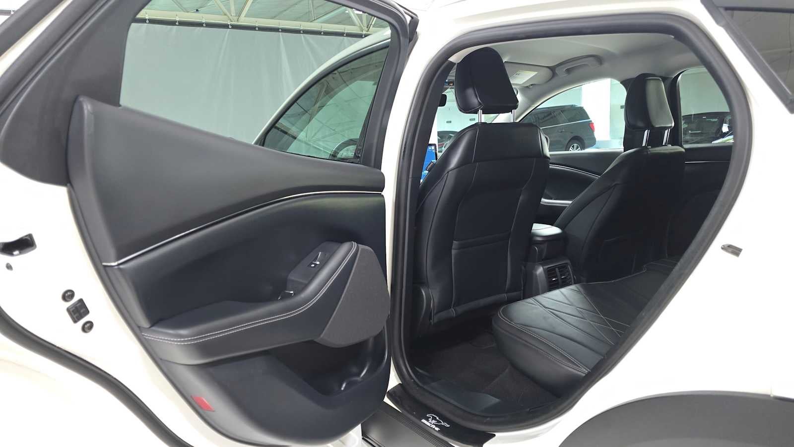 2022 Ford Mustang Mach-E Select