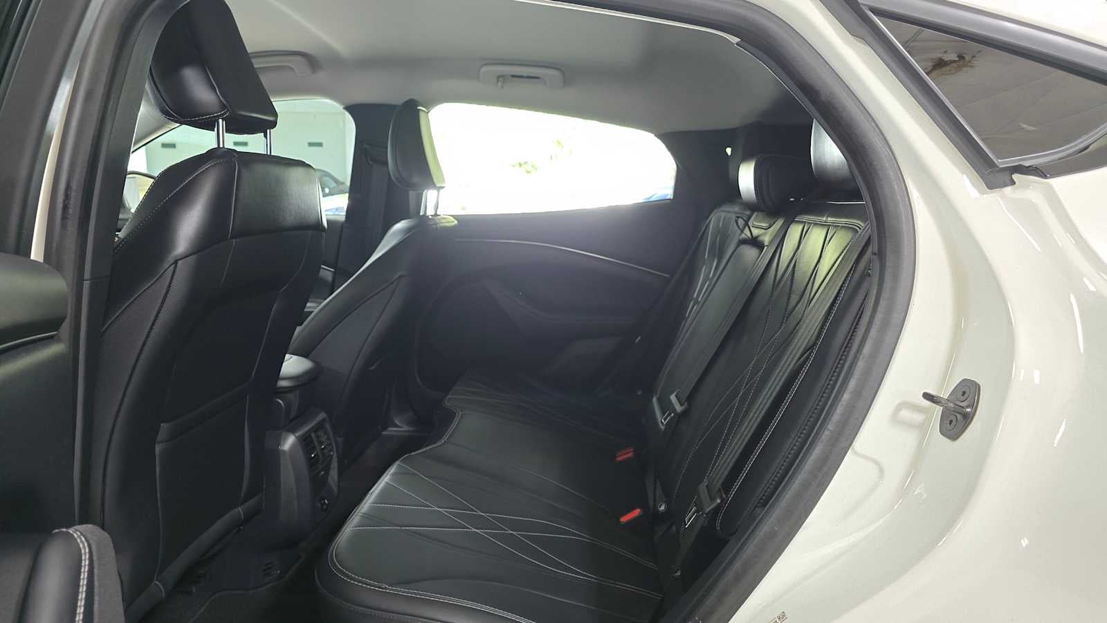 2022 Ford Mustang Mach-E Select