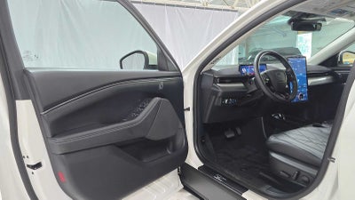 2022 Ford Mustang Mach-E Select