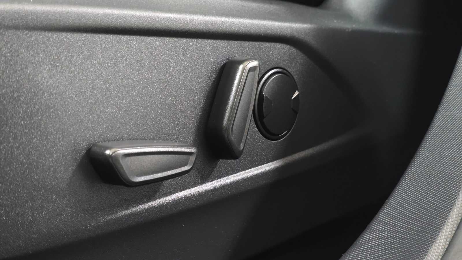 2022 Ford Mustang Mach-E Select