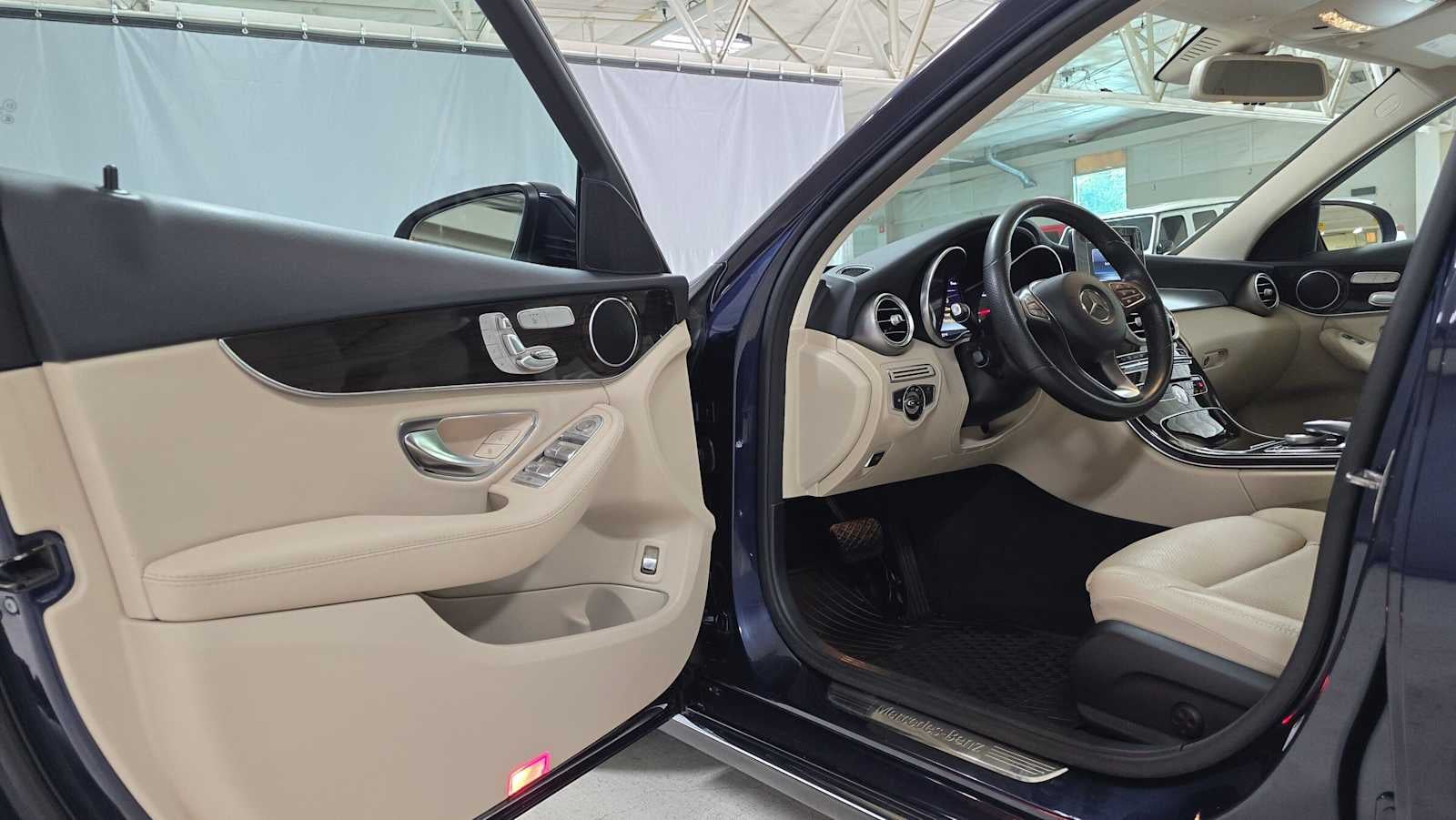 2016 Mercedes-Benz C 300 4dr Sdn 4MATIC®