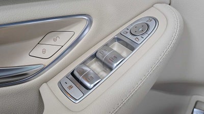 2016 Mercedes-Benz C 300 4dr Sdn 4MATIC®