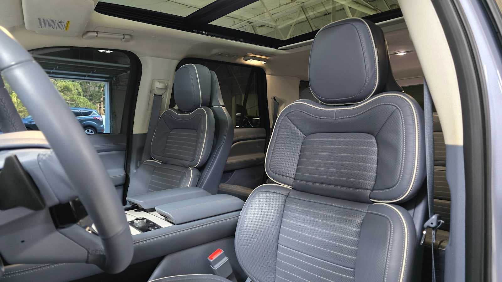 2024 Lincoln Navigator L Black Label