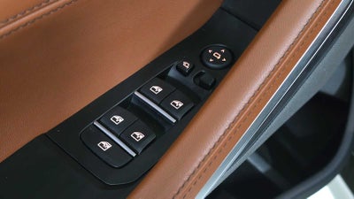 2025 BMW X6 xDrive40i xDrive40i