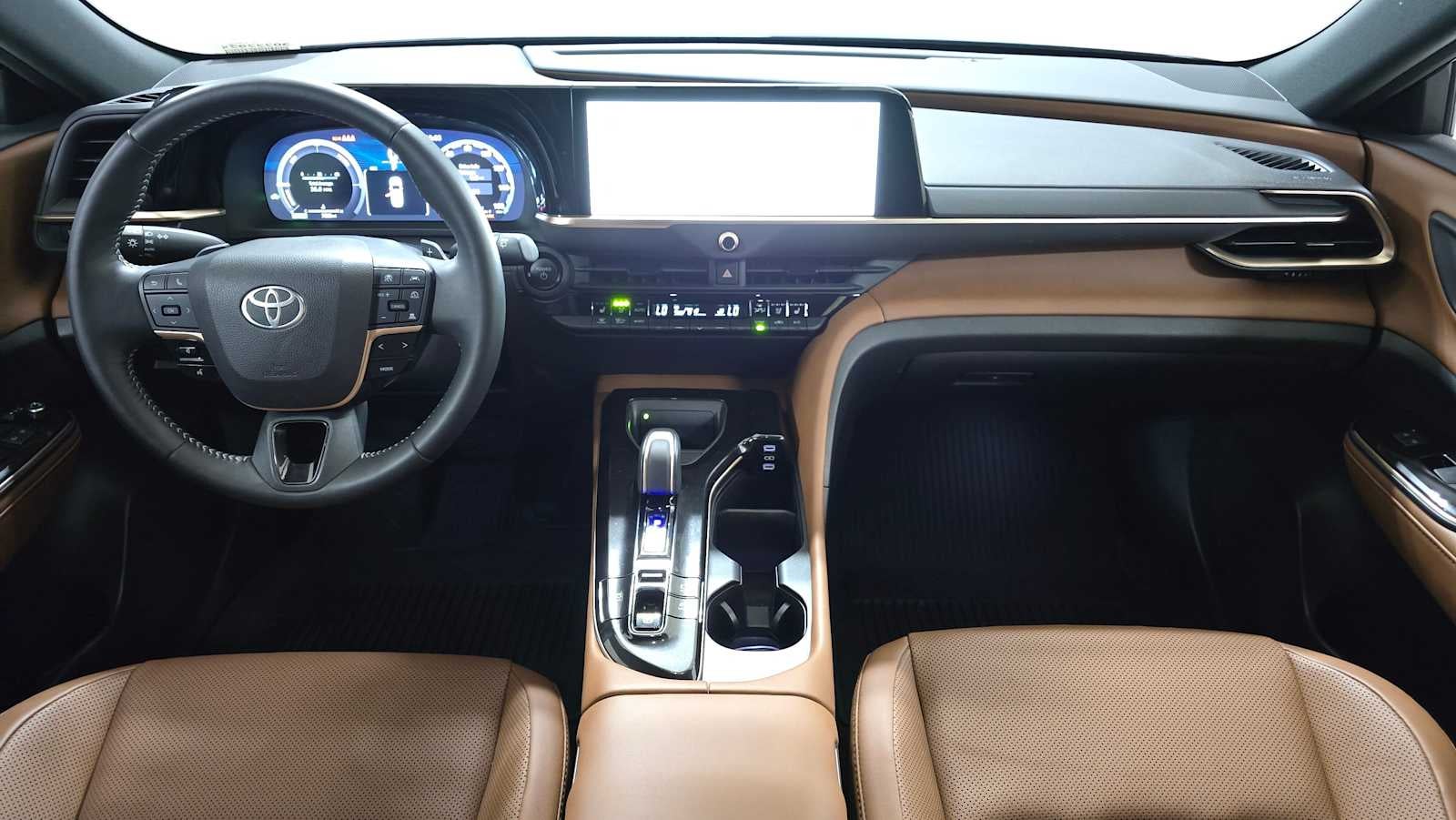 2025 Toyota Crown Signia XLE