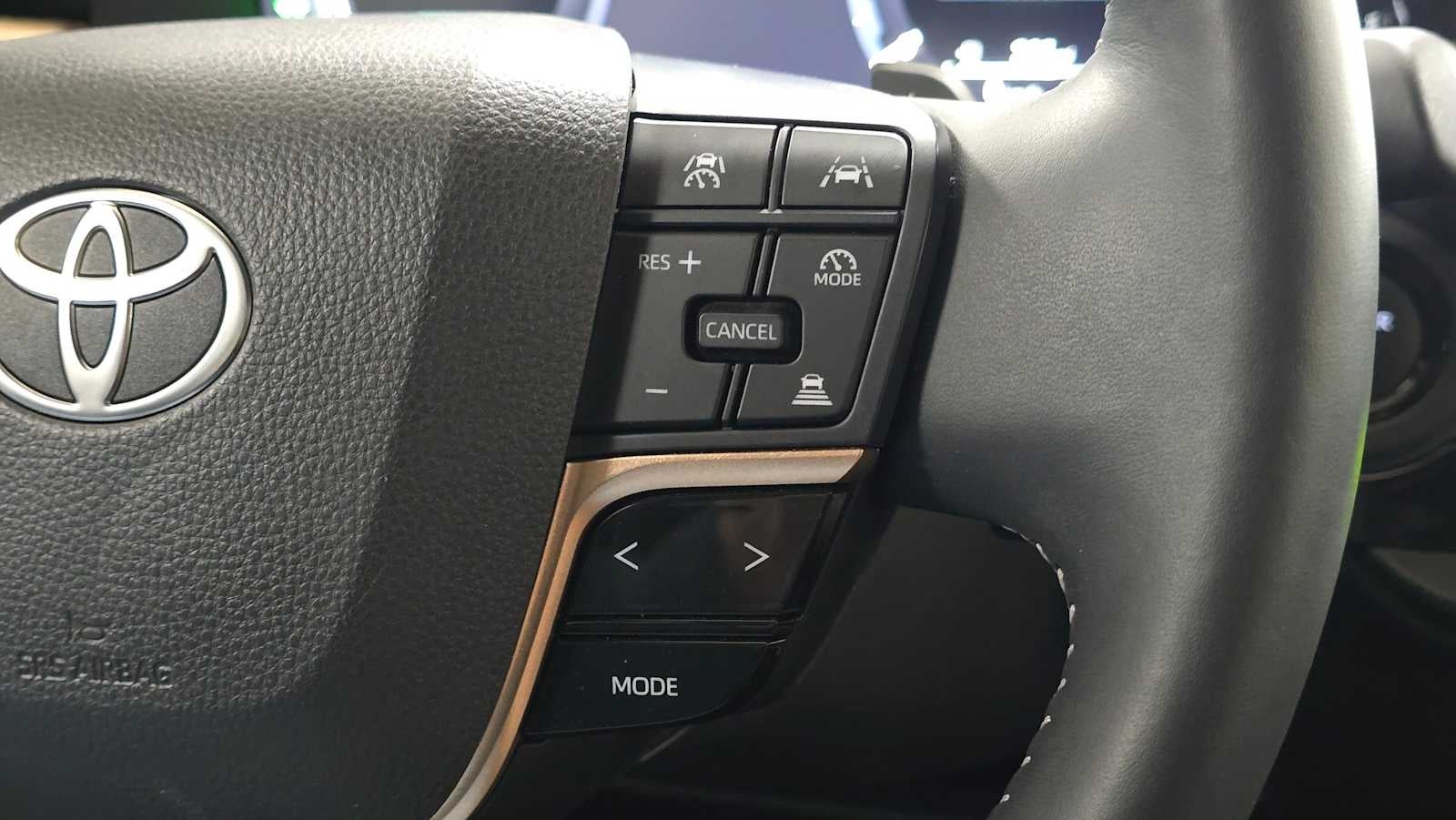 2025 Toyota Crown Signia XLE