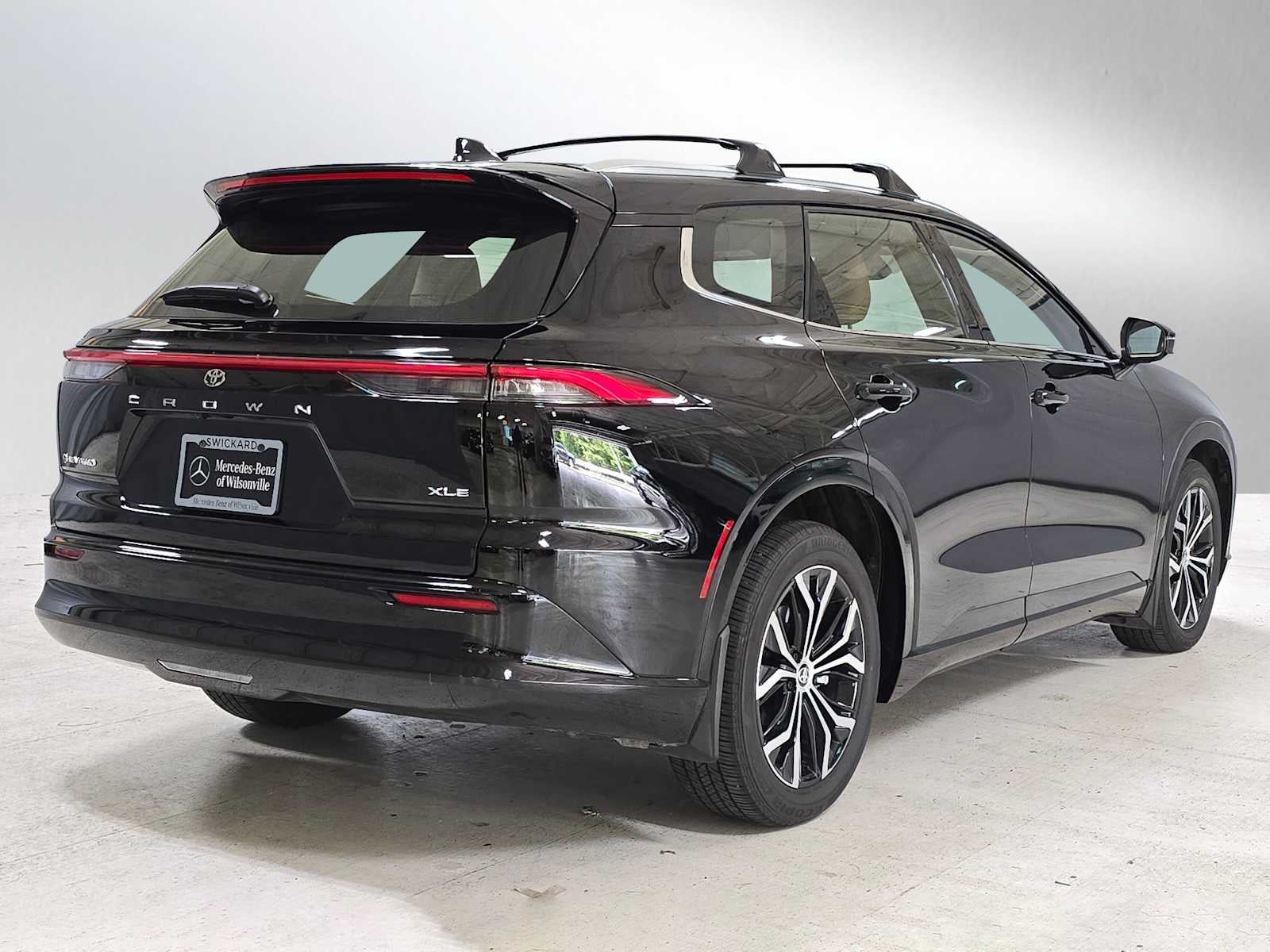 2025 Toyota Crown Signia XLE