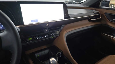 2025 Toyota Crown Signia XLE
