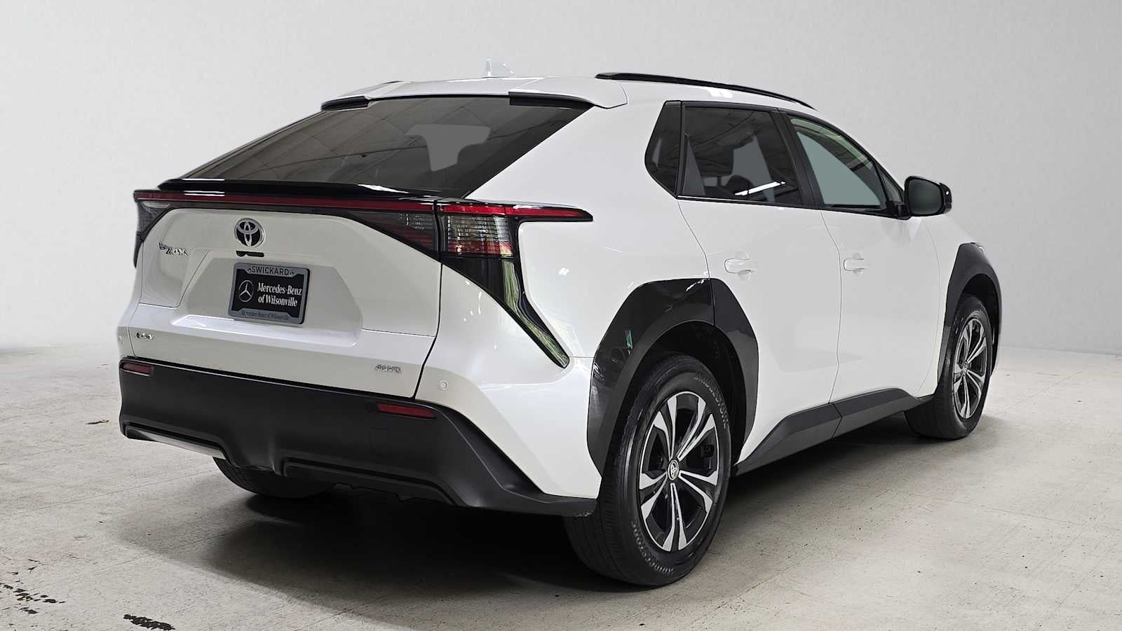 2024 Toyota bZ4X XLE