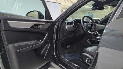 2023 Jaguar F-PACE R-Dynamic S