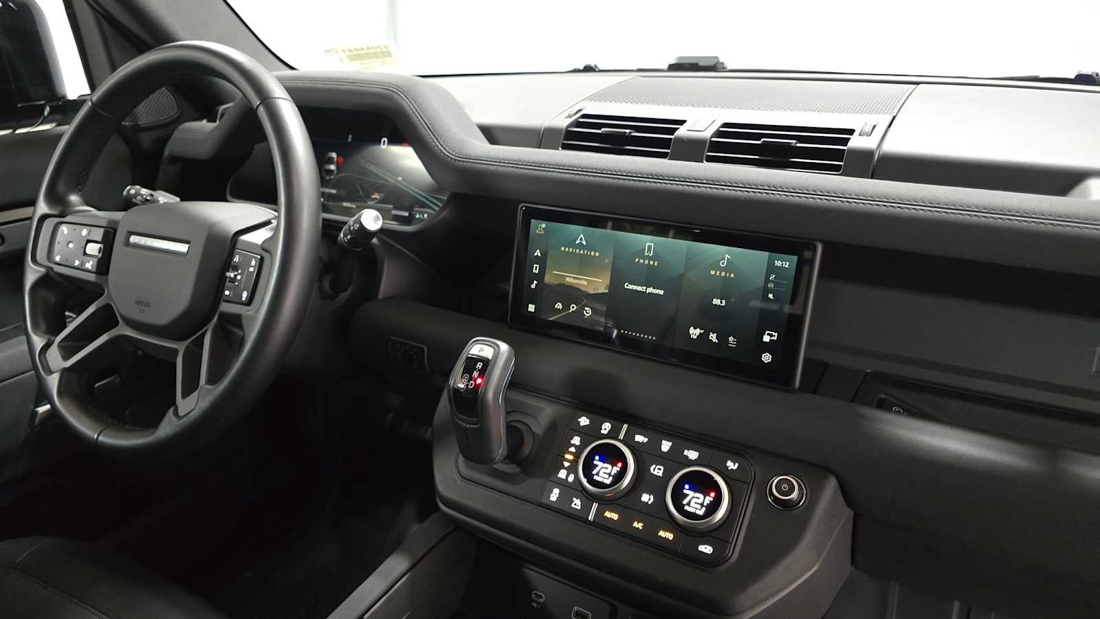 2023 Land Rover Defender X-Dynamic SE