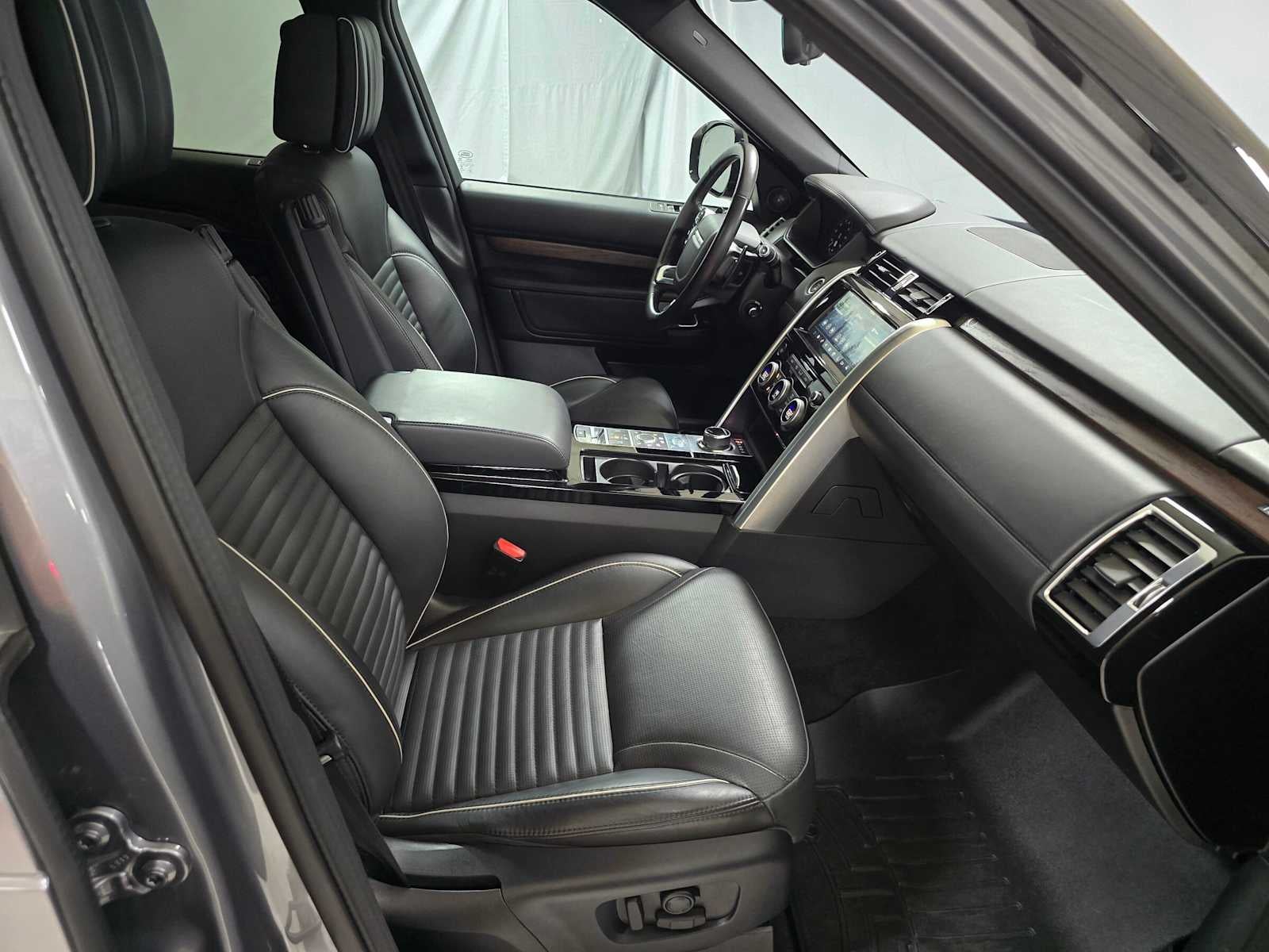 2020 Land Rover Discovery HSE Luxury
