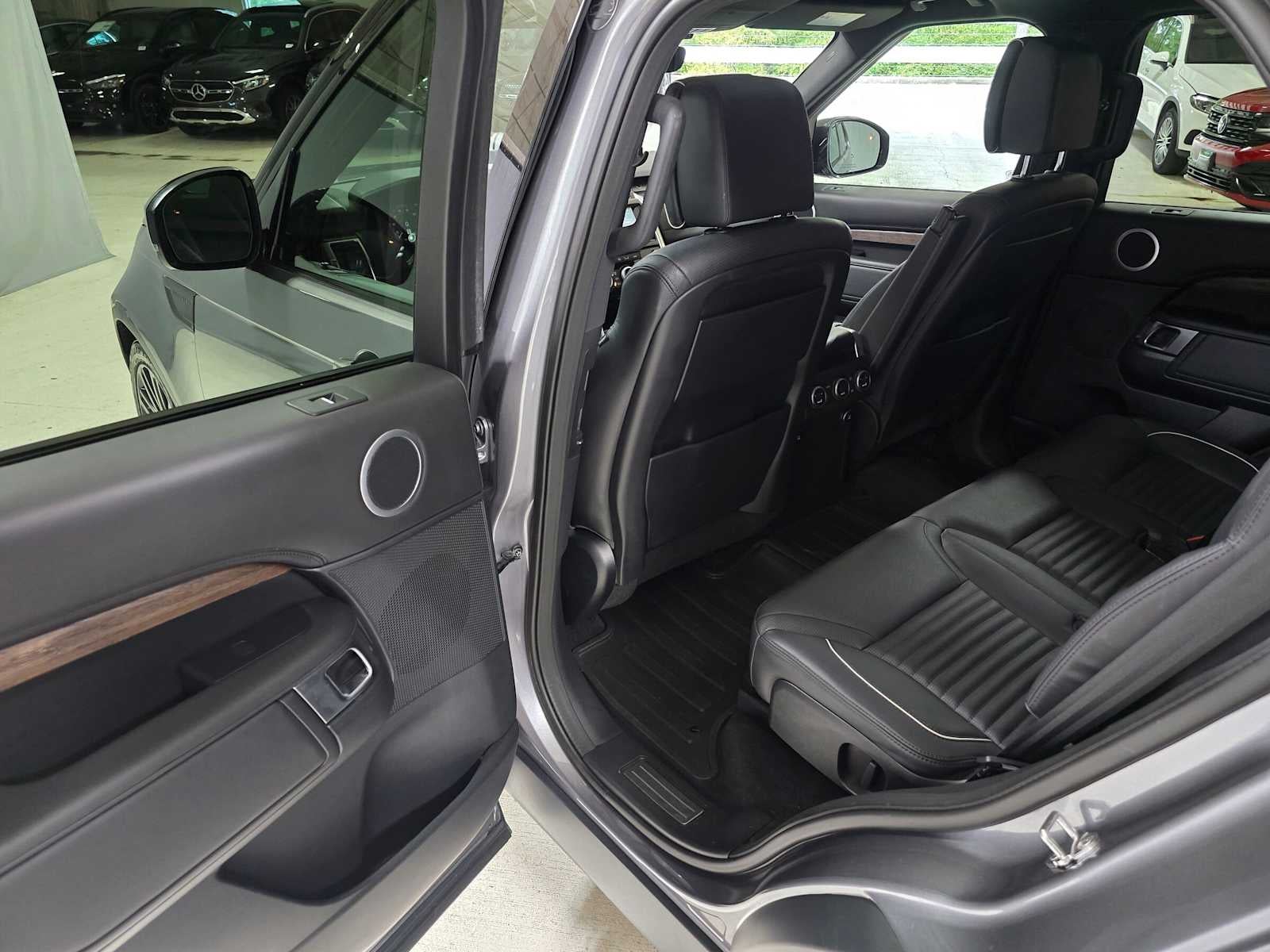 2020 Land Rover Discovery HSE Luxury