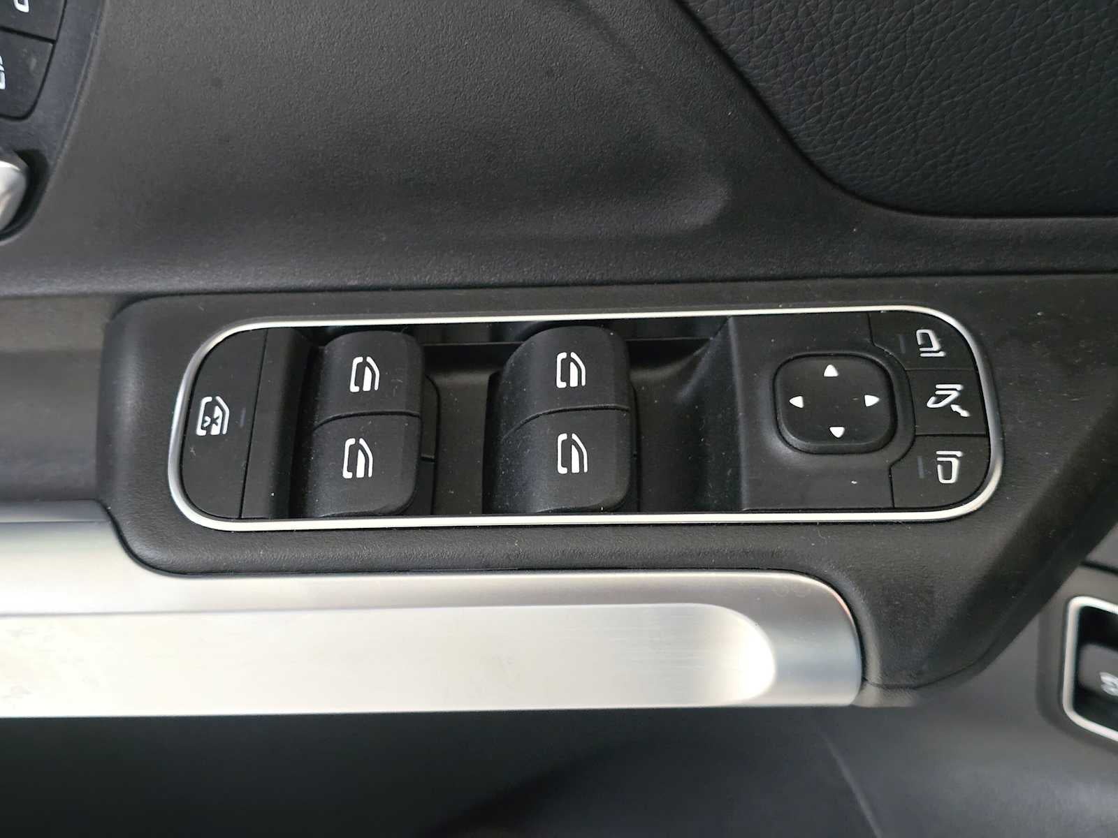 2026 Mercedes-Benz GLB 250 4MATIC® SUV