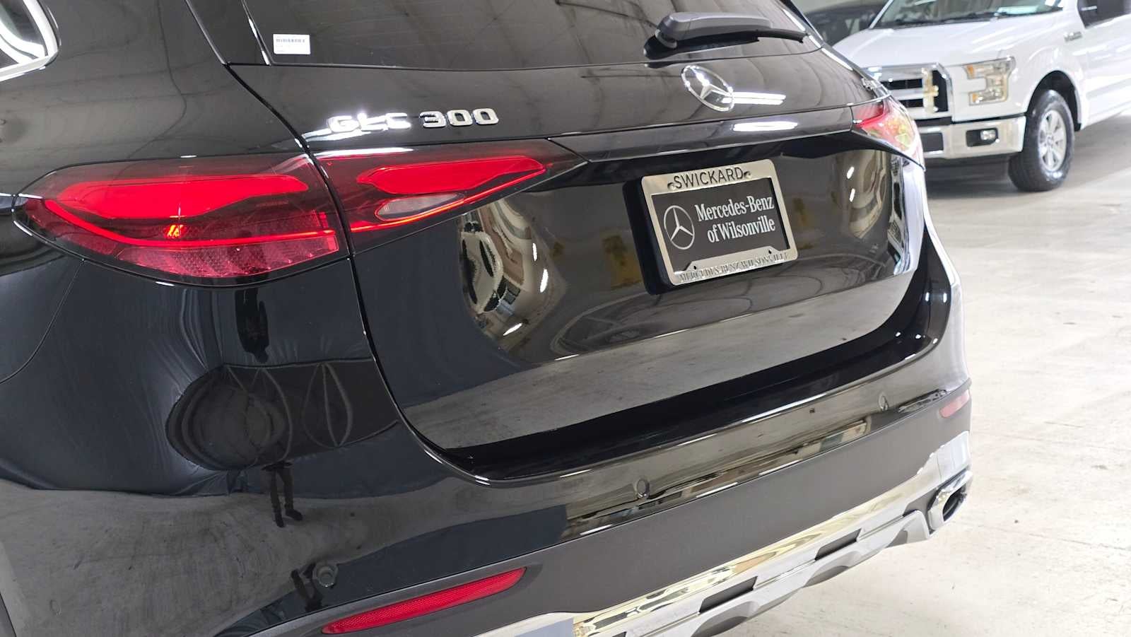 2025 Mercedes-Benz GLC 300 GLC 300