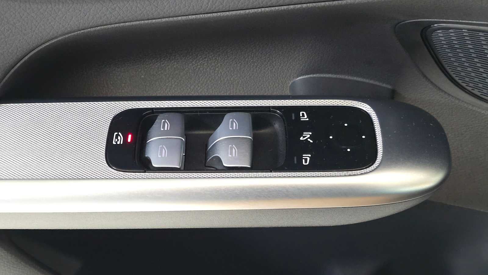 2025 Mercedes-Benz GLC 300 GLC 300