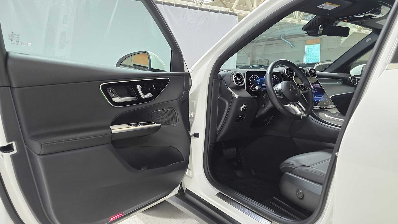 2025 Mercedes-Benz GLC GLC 300