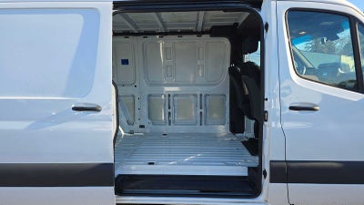 2025 Mercedes-Benz Sprinter 2500 Standard Roof I4 Diesel 144" RWD