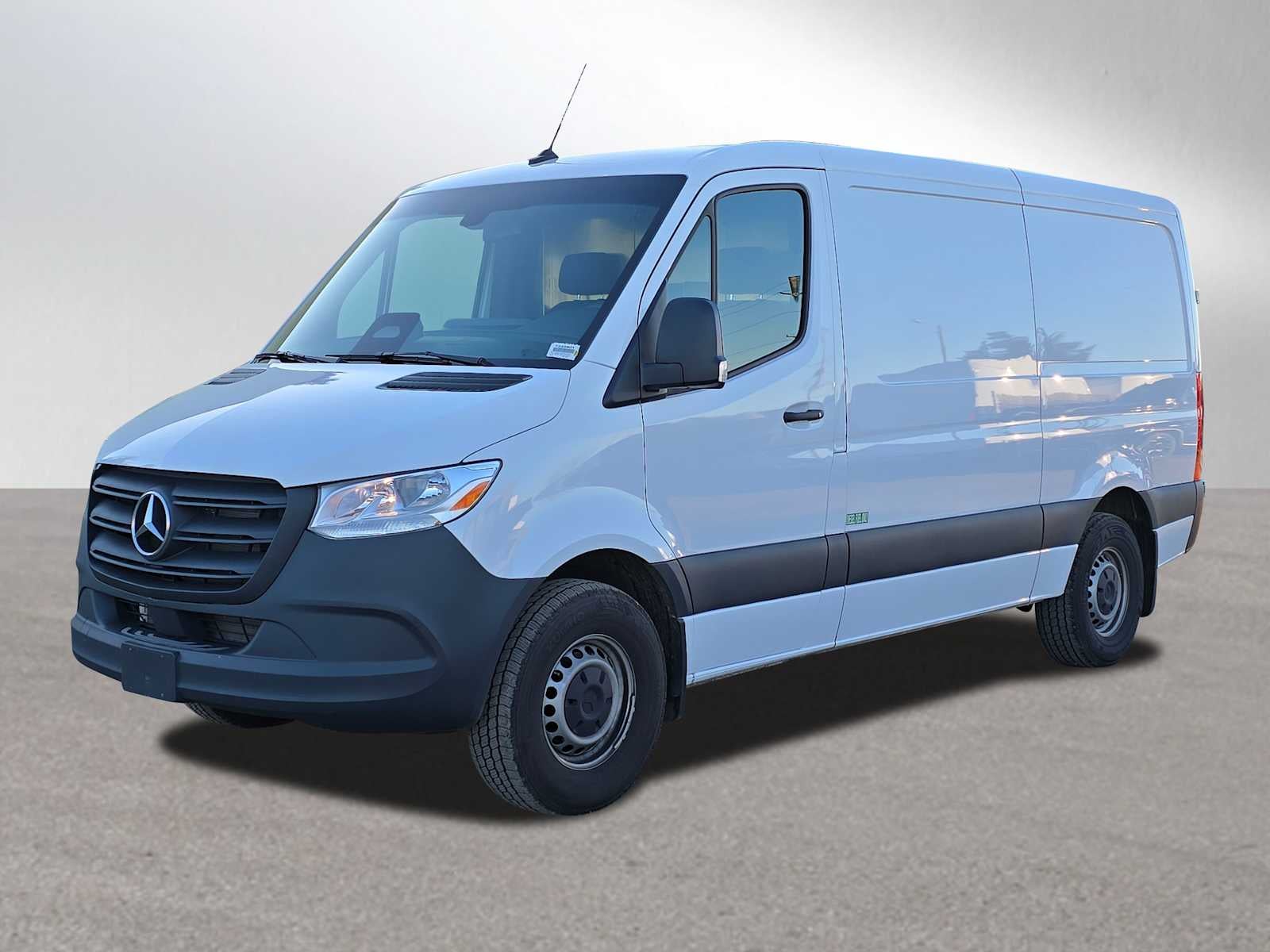 2025 Mercedes-Benz Sprinter 2500 Standard Roof I4 Diesel 144" RWD