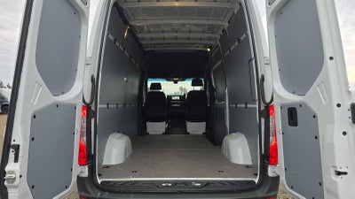 2025 Mercedes-Benz Sprinter 2500 Standard Roof I4 Diesel 144" RWD