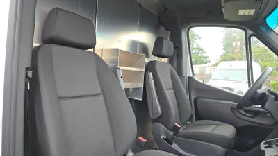 2025 Mercedes-Benz Sprinter 2500 Standard Roof I4 Diesel 144" RWD