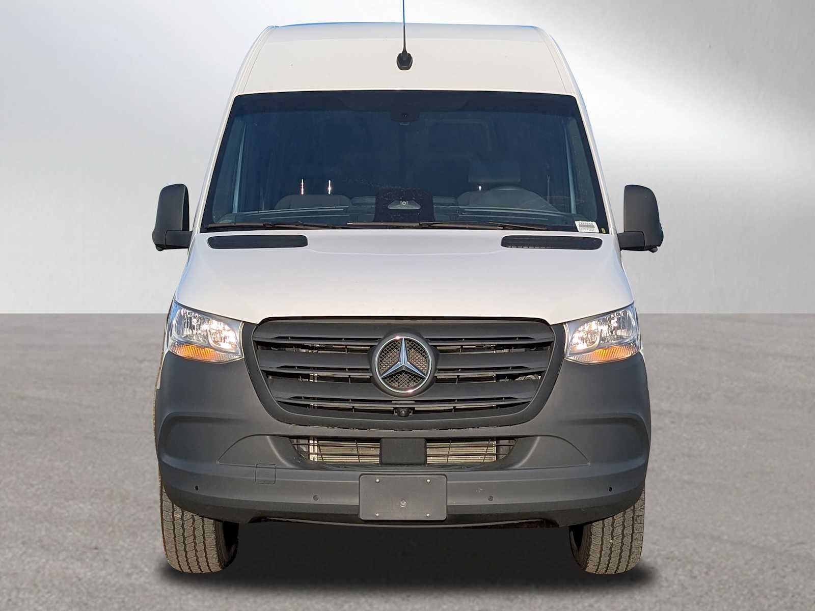2025 Mercedes-Benz Sprinter 2500 Standard Roof I4 Diesel 144" RWD