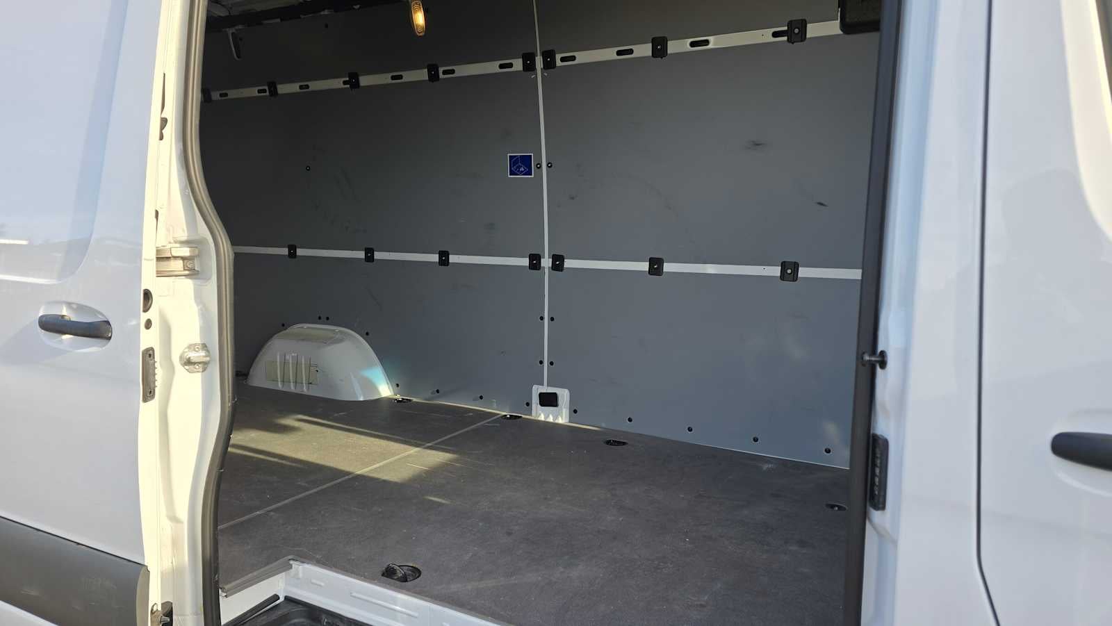 2025 Mercedes-Benz Sprinter 2500 High Roof I4 Diesel 170" RWD