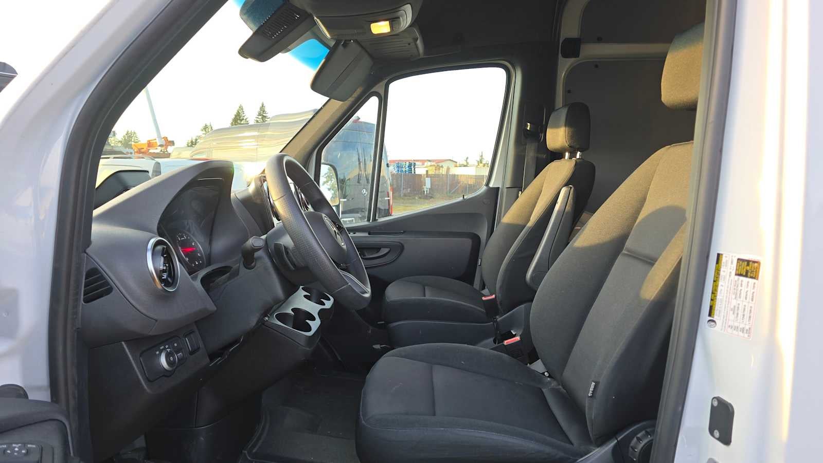 2025 Mercedes-Benz Sprinter 2500 High Roof I4 Diesel 170" RWD