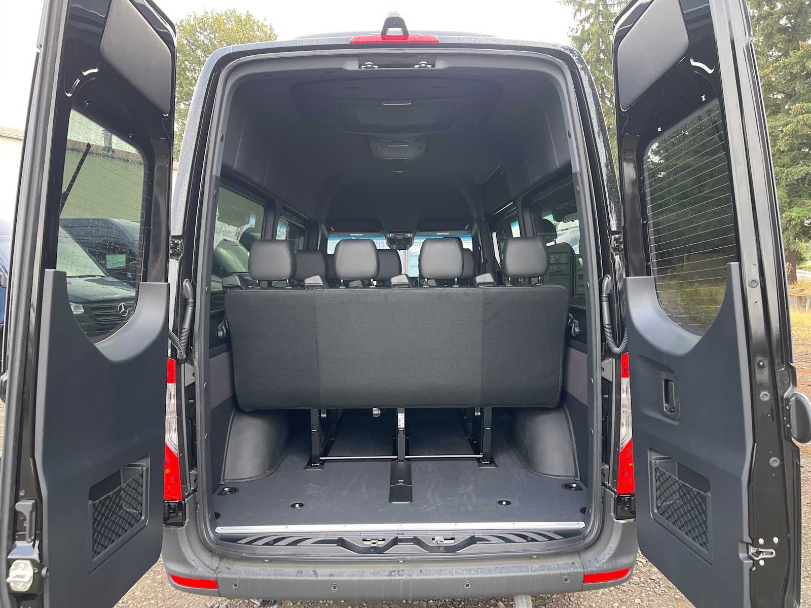 2024 Mercedes-Benz Sprinter 2500 Standard Roof I4 Diesel HO 144" RWD