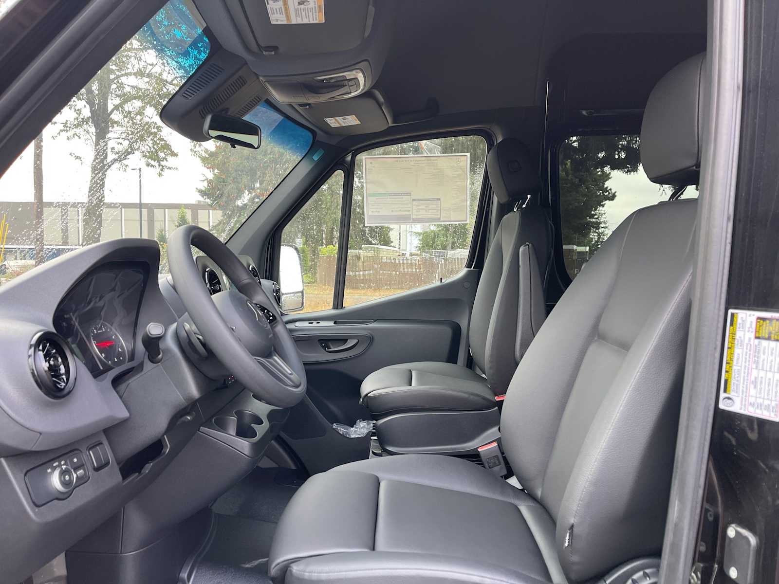 2024 Mercedes-Benz Sprinter 2500 Standard Roof I4 Diesel HO 144" RWD