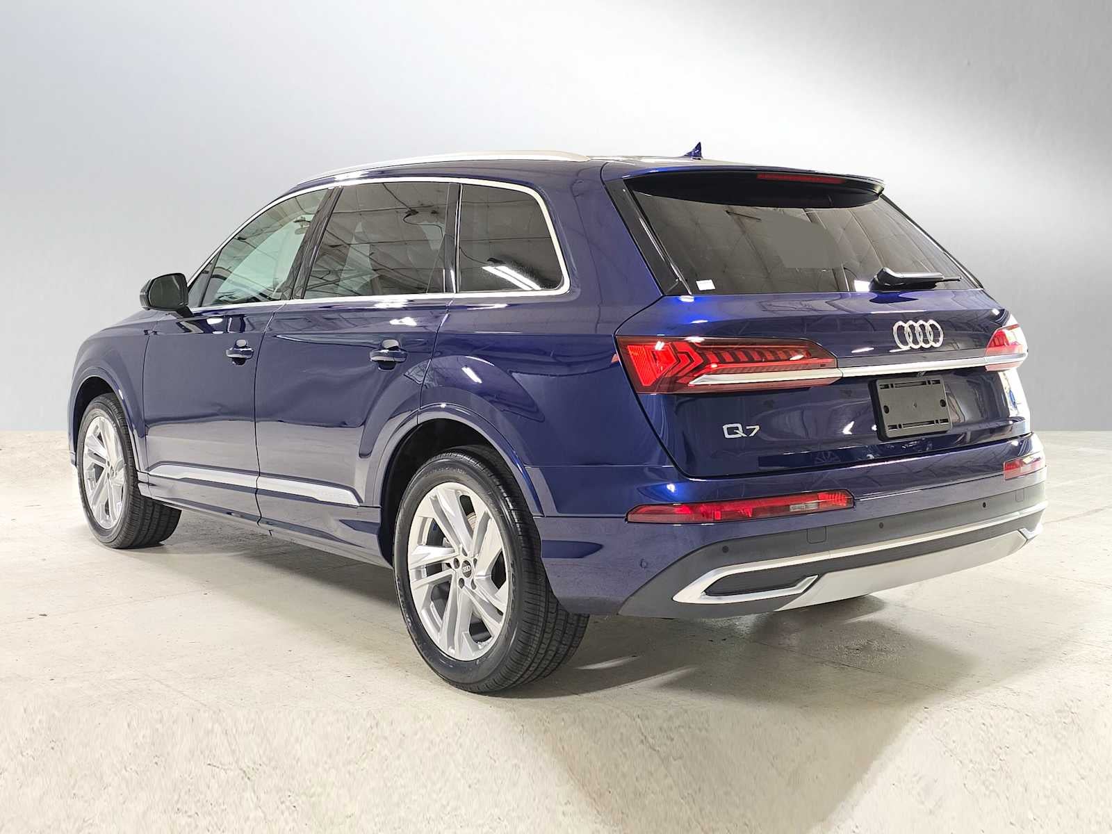 2024 Audi Q7 Premium Plus
