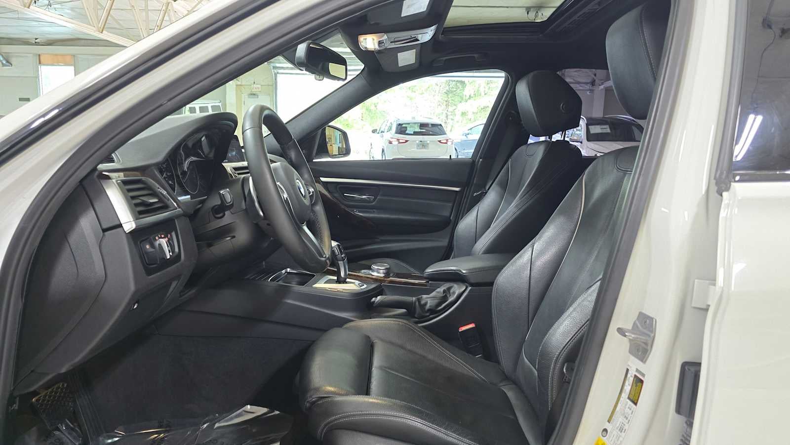 2017 BMW 330e iPerformance 330e iPerformance