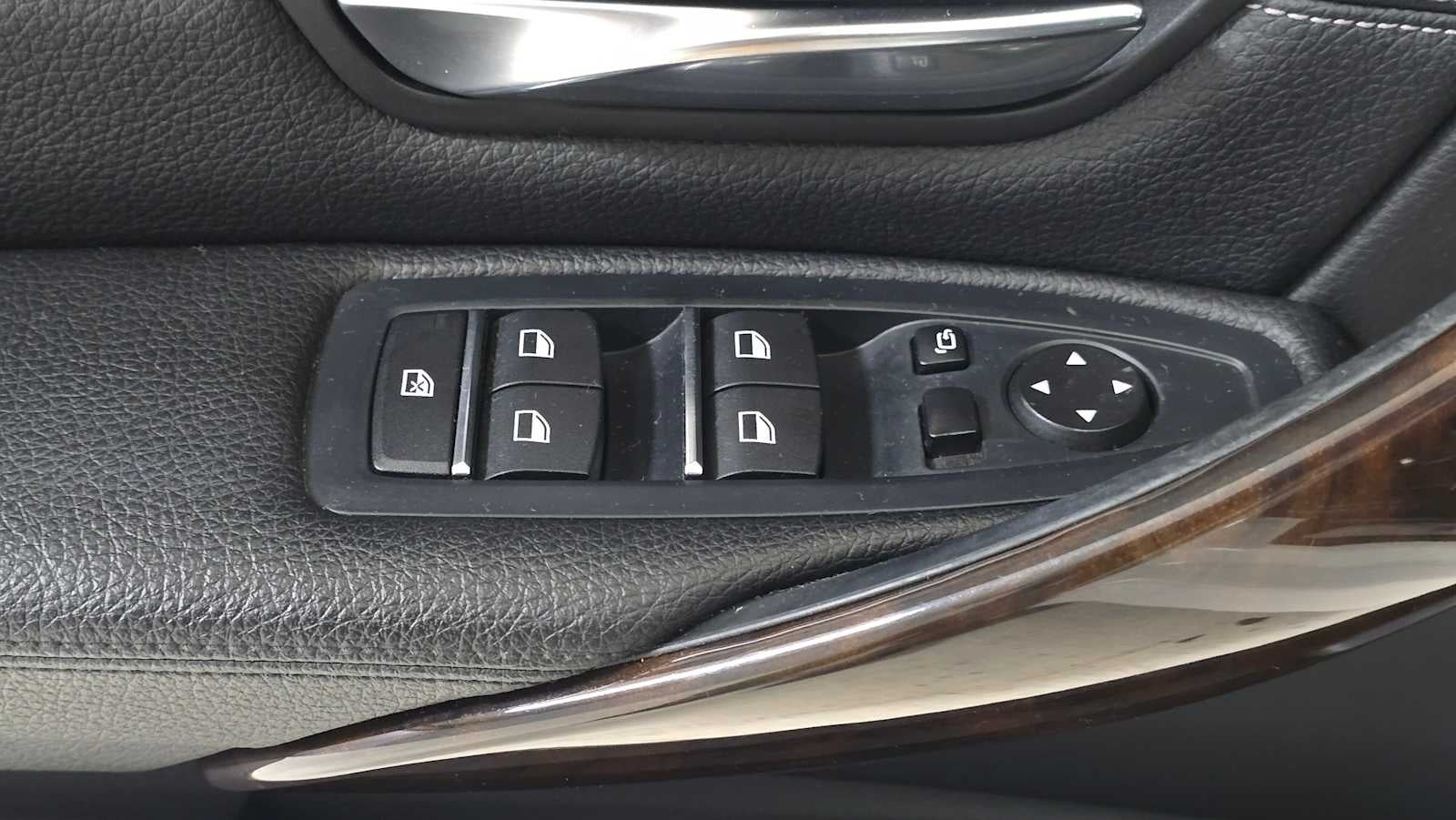 2017 BMW 330e iPerformance 330e iPerformance