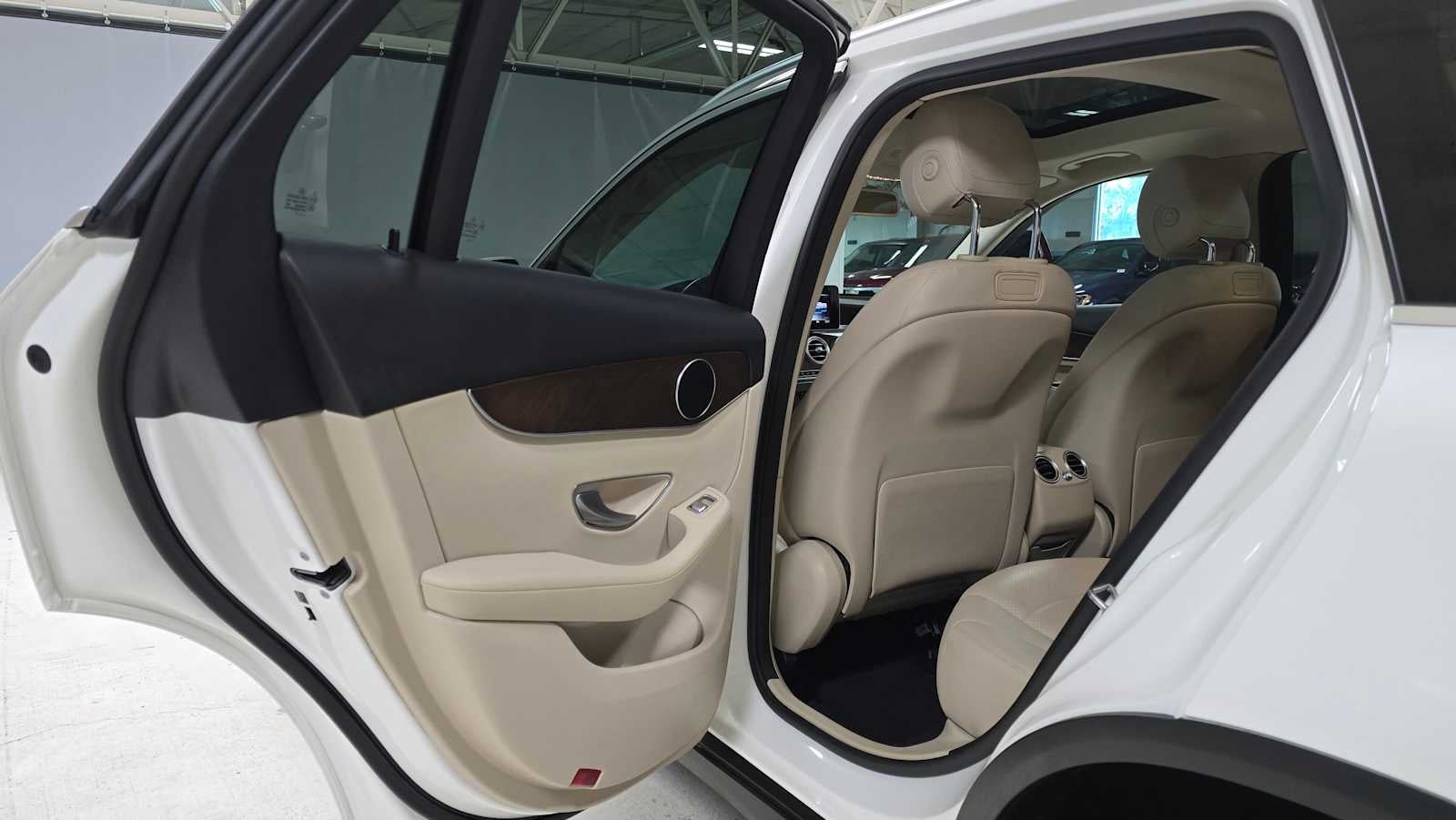 2019 Mercedes-Benz GLC 300 GLC 300