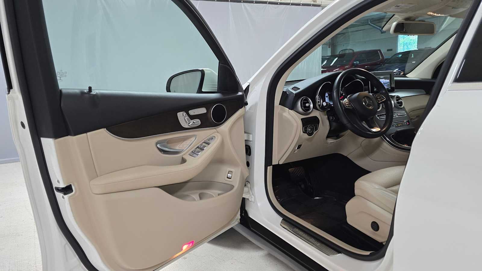 2019 Mercedes-Benz GLC 300 GLC 300