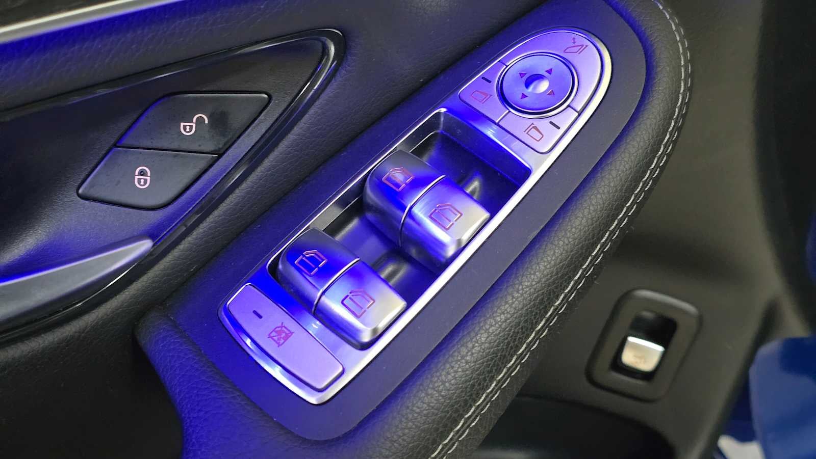 2020 Mercedes-Benz GLC 300 GLC 300