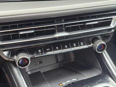 2024 Chevrolet Traverse FWD LT