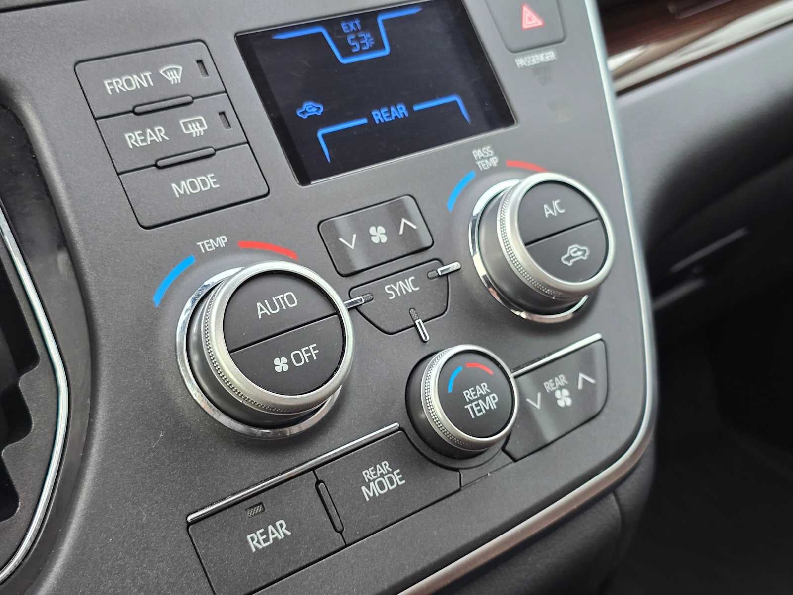 2019 Toyota Sienna Limited Premium